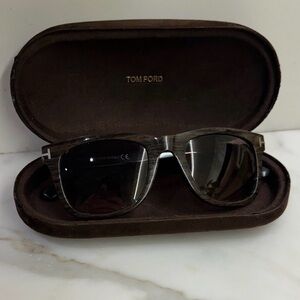 Tom ford sunglasses. Leo TF336 52-21 145